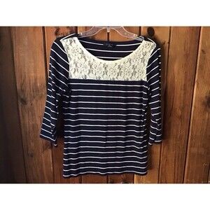 Tommy Hilfiger Blue Stripe Top Size M 3/4 Sleeve Lace Accent Nautical GND Preppy